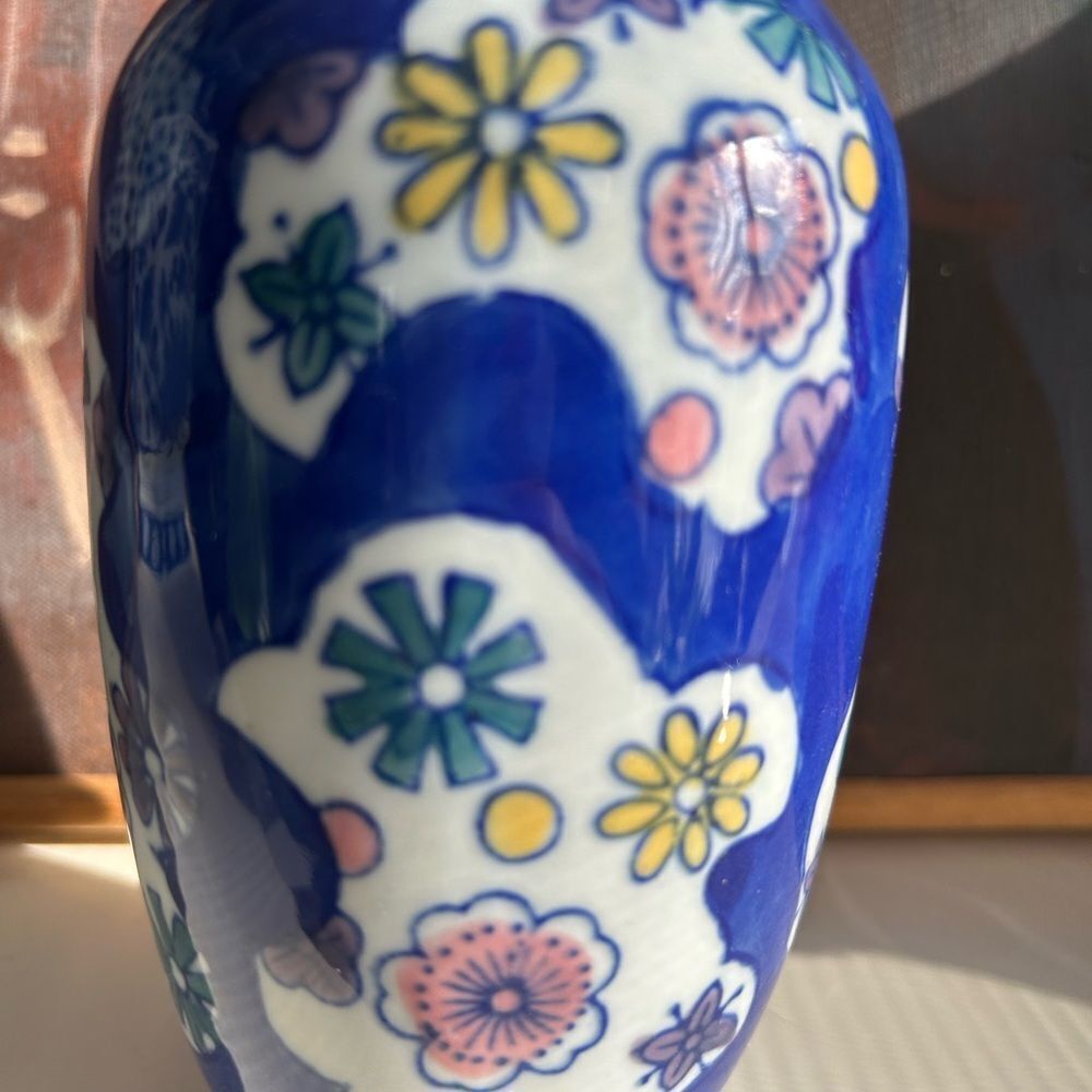 Vintage Dollarama Tall Shaped Flower Vase Blue / white - Picture 9 of 15